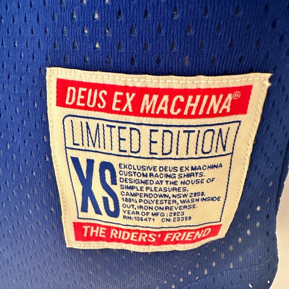 DEUS EX MACHINA BNWT reversible. May be one-of-a-kind. Or not in stores yet. - Picture 3 of 4